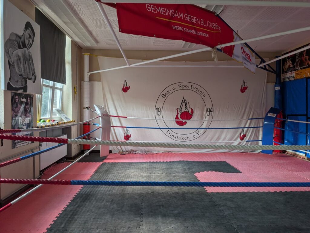 Boxring in der Trainingshalle des Box- und Sportvereins Dinslaken e. V.